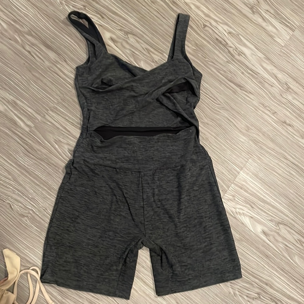 Grey work out short jumpsuit